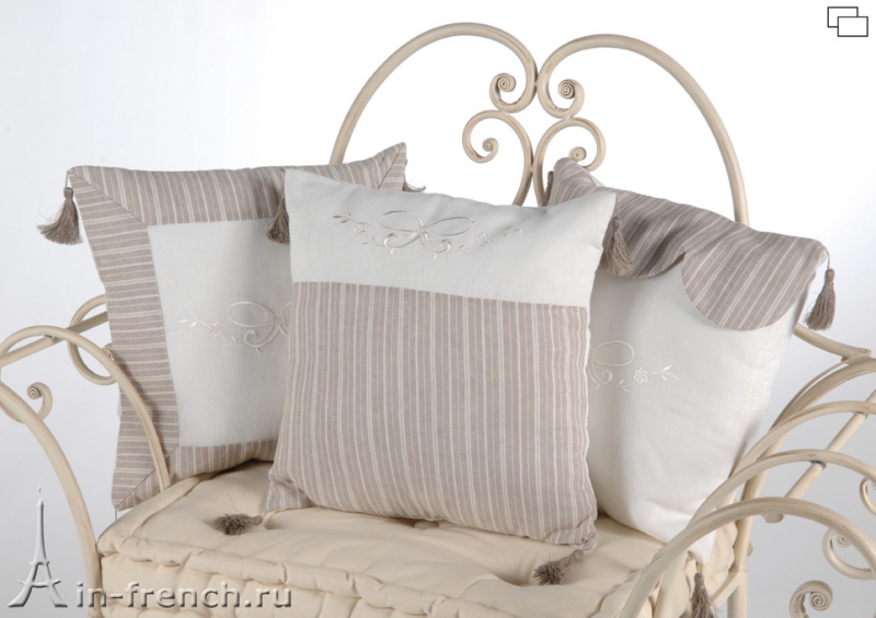 Текстиль Подушка диванная / 3 модели Versailles в стиле Прованс за 2 500 руб.