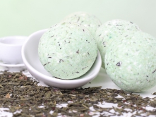 Бурлящий шарик для ванн L'Cosmetics  "Зеленый чай" с пеной, вес нетт 130 гр.